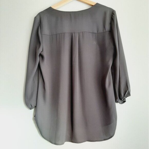PLEIONE | Split Neck Light High-Low Hem Flowy Blouse Top Gray Sz M Flawed - Picture 5 of 11